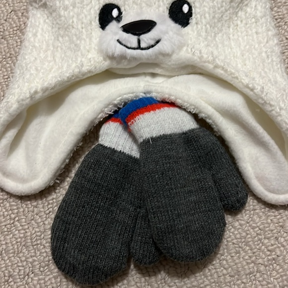 NWT - Polar Bear Hat And Mittens Set. Size XS (6-12 months). - Picture 3 of 10